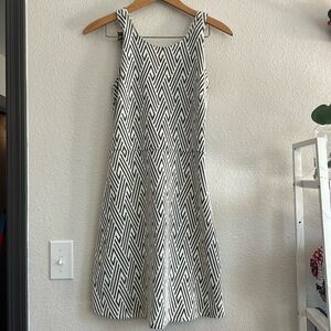 Hollister dress black and white patterned